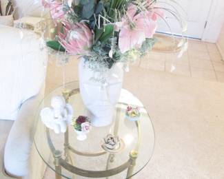 Florals & Sculptures Galore!