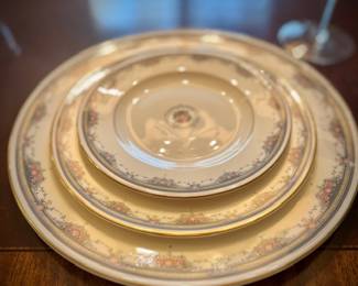 Royal Doulton "Albany" - 30+ pieces