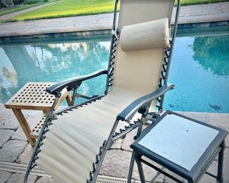 Gravity chair