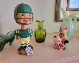 Vintage 1968 Philadelphia Eagles Gold Base Football Nodder - Antique NFL Bobblehead Bobbing head 