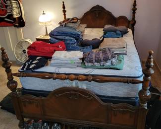 Beautiful Antique wooden full size bed frame with serta mattress. 
Also available, matching chest of drawers and dresser with 3 piece mirror. All in excellent condition!