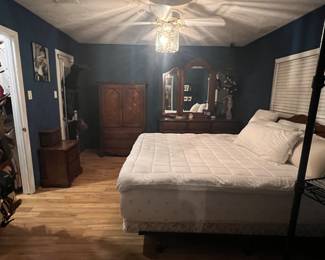 Solid wood bedroom set with new Kingsize mattress $1800