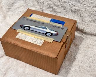 (250) Porsche 928S Sales Brochures
