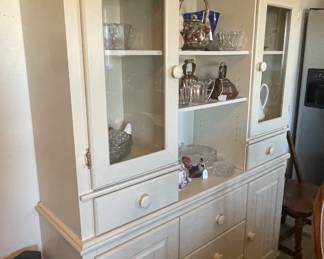 Kitchen hutch