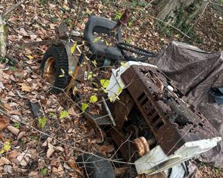 1970's Sears Tractor - Model 91725381/  Serial: 4878 - Comes with 3 point hitch and grader blade