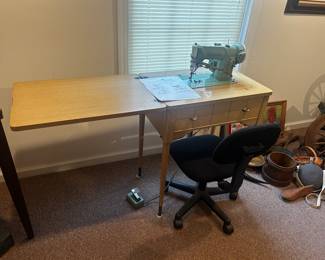 Mint green Singer sewing machine and table