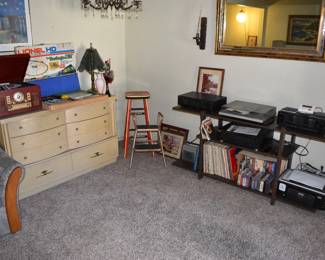 Begin Front Room Close Up Photos