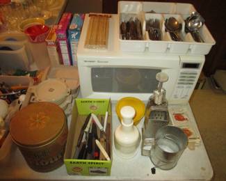 Microwave and flatware set