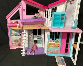04 Barbie Dollhouse