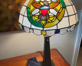 Rare Boy Scouts of America Tiffany style lamp. (American Airlines tie no longer available) 