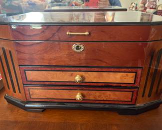Vintage Burl Wood Jewelry chest box. Two drawers & top compartment