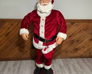 Singing and Dancing Santa