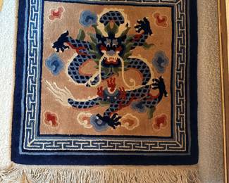 2” x 2” 5 finger dragon wool rug