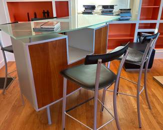 Italian design bar and 4 stools