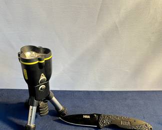 Black Folding Pocket Knife (3 Blade) & Stanley MaxLife Mini Tripod Flashlight