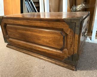 Cocktail Table that has drawers on each end