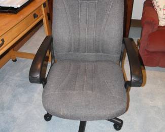 Very comfortable office chair
