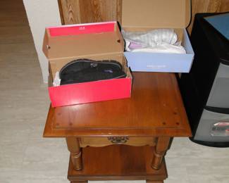Shoes and endtable