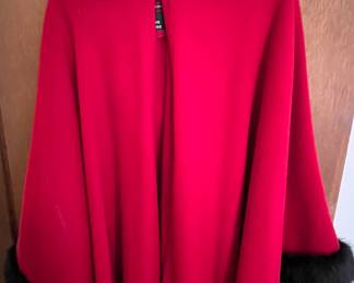 cape with faux fur color