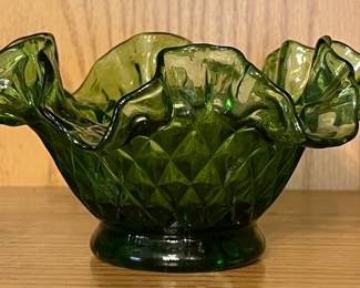 Indiana Glass green ruffled bowl