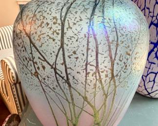 $150; stunning Pete Robinson Iridescent studio art glass vase ; 6x10