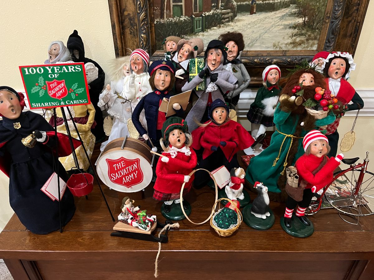 Buyer’s Choice carolers