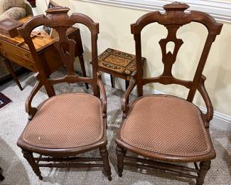 Eastlake Victorian or Federal chairs set of 4. Nice. 