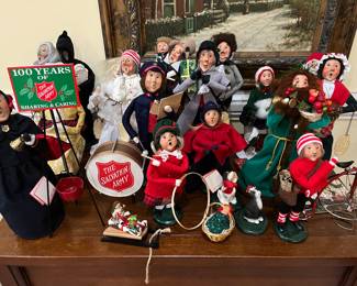 Buyer’s Choice carolers