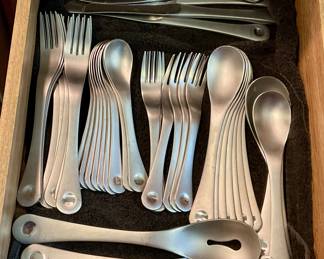 Stainless steel flatware