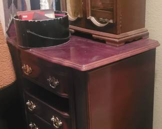Jewelry armoire