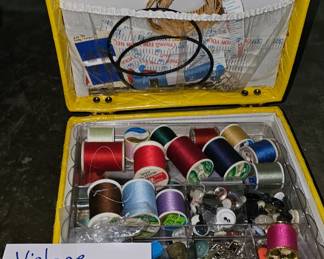 VINTAGE SEWING KIT