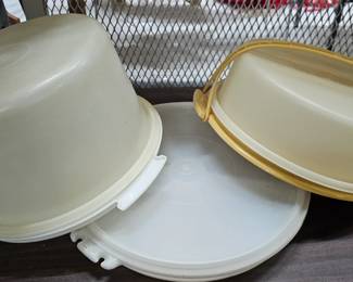 TUPPERWARE LOT