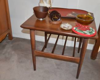 Mid Century Modern End table