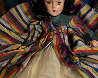 Madame Alexander Scarlett O’Hara )includes 3 original outfits)