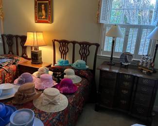 Chippendale twin beds, small chest 