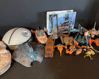 Star Wars figurines and toys