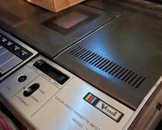 Sanyo video cassette recorder model VTC 8200