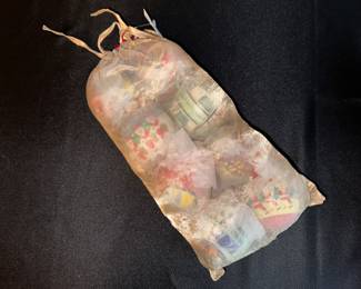 New Bloomingdale’s NYC-themed ornaments