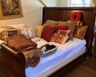 King Sized Sleigh Bed
