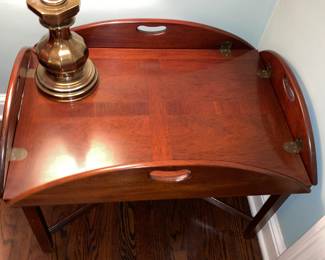 Vintage Wooden Coffee Table W/ 4 Drop Down Side Walls