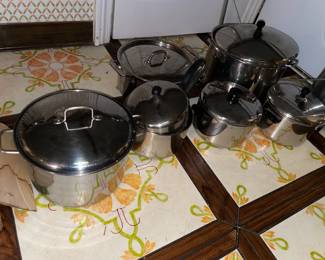 Assorted Pots & Pans