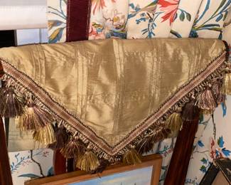 Fringe Table Runner