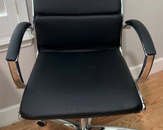 Executive Desk Chair 