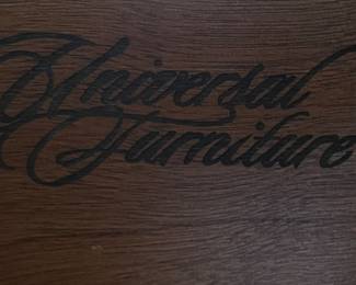 Universal Furniture Lingerie/Jewelry Chest w Cedar Lined Drawers