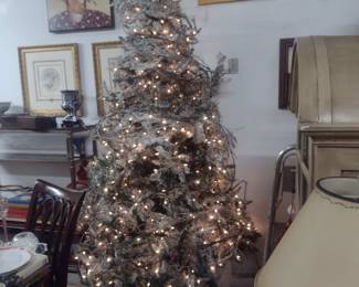 Another photo of th 9.5’ flocked tree