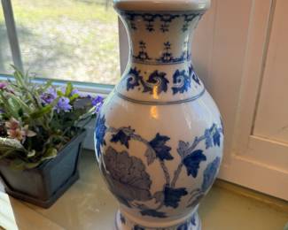 Chinese Porcelain Blue and white Ginger Jar vase
