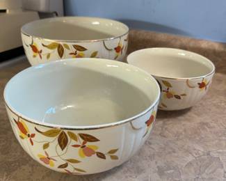 Halls Superior Pottery Quality Kitchenware Autumn Pattern, set of dinner plates, salt and pepper, sugar and creamer 3 Mixing bowls, serving bowl and vegetable server