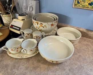 Halls Superior Pottery Quality Kitchenware Autumn Pattern, set of dinner plates, salt and pepper, sugar and creamer 3 Mixing bowls, serving bowl and vegetable server
