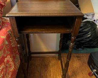 Vintage Antique Spindle leg Side End Table/Book stand/Telephone table