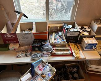Art supplies